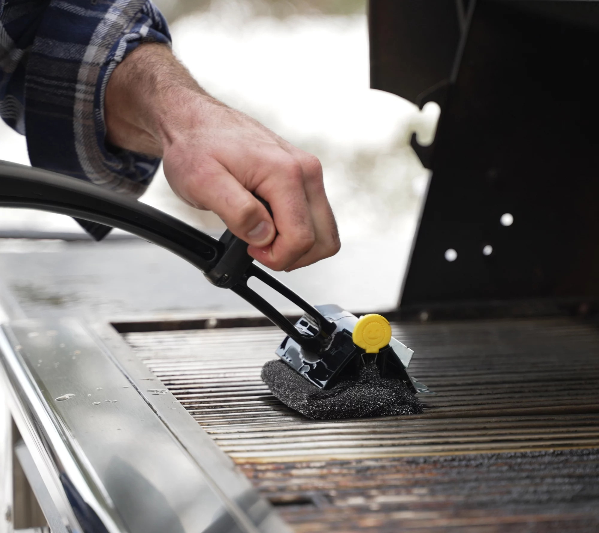Heavy-Duty Scrub Daddy Grill Brush for Professional BBQ Cleaning